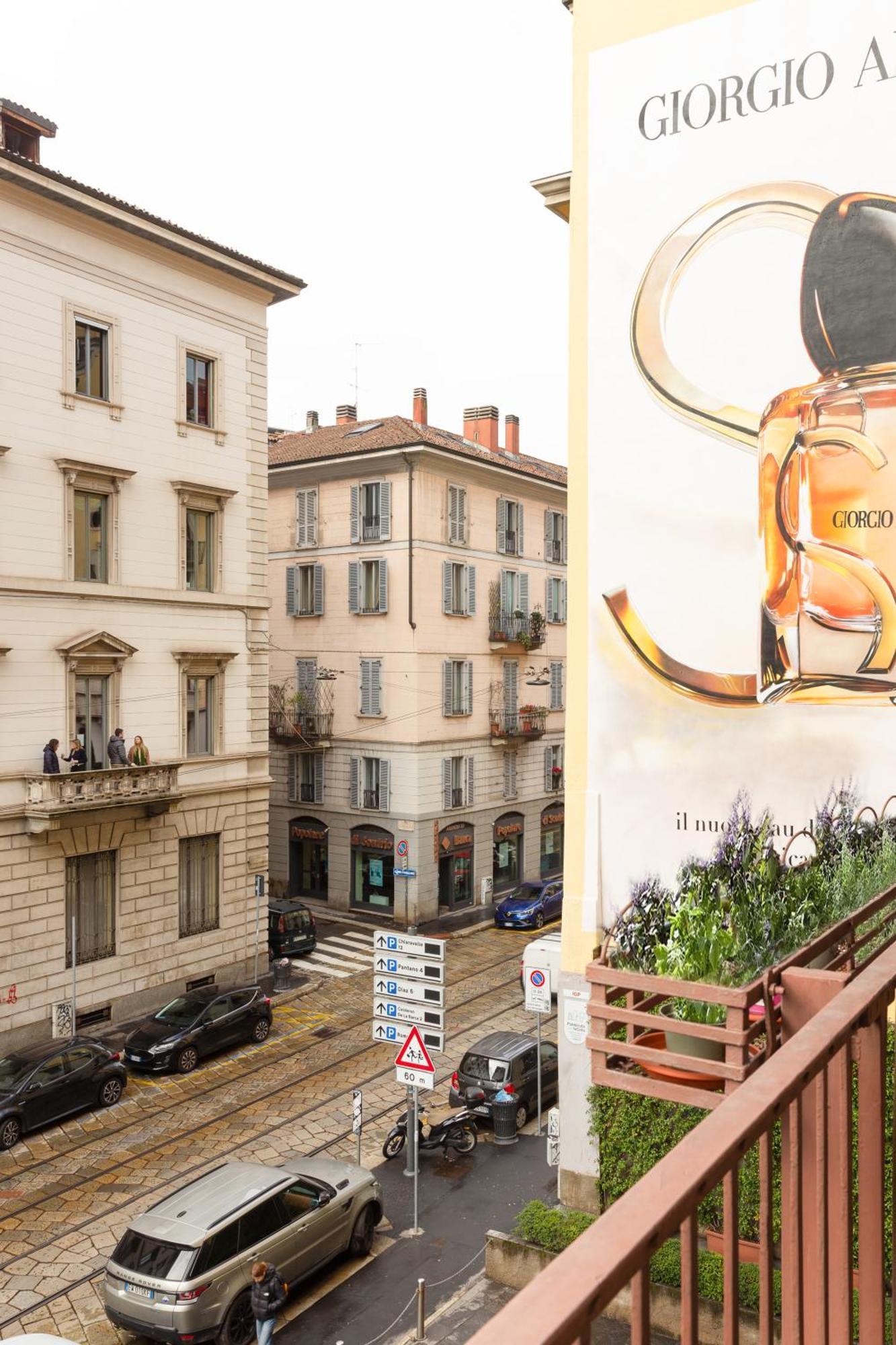 Picasso - Spacious Exclusive Appartamento Milano